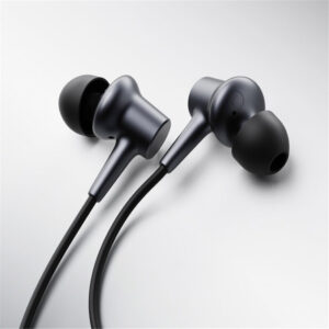 Original Xiaomi Earphone Wired Earbuds 10mm Driver HD Calls Lightweight 3.5mm Jack Earphone with Mic